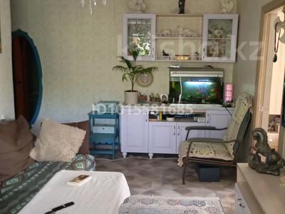3-бөлмелі пәтер · 48 м² · 2/5 қабат, 22-шағынаудан, Пришахтинск, 22й микрорайон 26, бағасы: 14.5 млн ₸ в Караганде, Алихана Бокейханова р-н