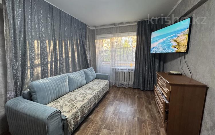 1-комнатная квартира · 33 м² · 2/5 этаж, улица Мызы 11 за 12 000 ₸ в Усть-Каменогорске — фото 18