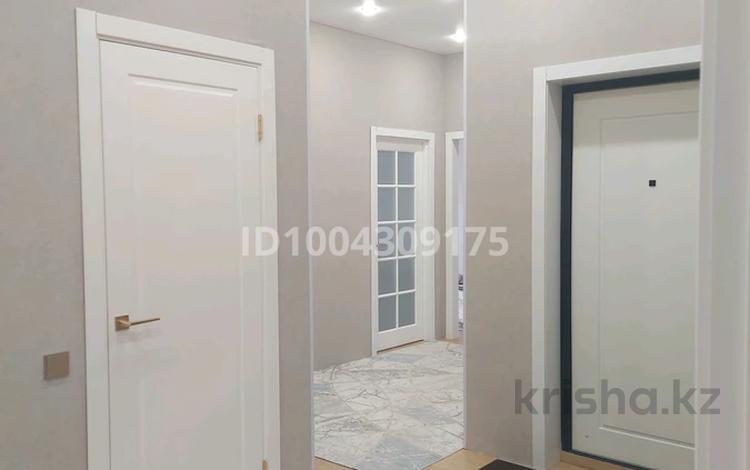 3-бөлмелі пәтер · 100 м² · 10/15 қабат, Толе би 16 — Улы-Дала - Туран, бағасы: 370 000 ₸ в Астане, Нура р-н — фото 2