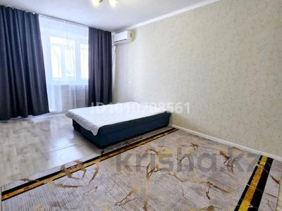 1-комнатная квартира · 52 м² · 3/5 этаж, 4-й мкр. 18 за 2 000 ₸ в Уральске, мкр Школьник