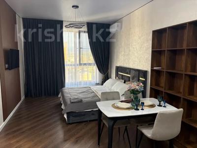 1-комнатная квартира · 50 м² · 8/9 этаж, мкр Нурсат, Мкр. Нурсат 172Б — Акимат, метро напротив, Даймонд плаза за 17 500 〒 в Шымкенте, Каратауский р-н