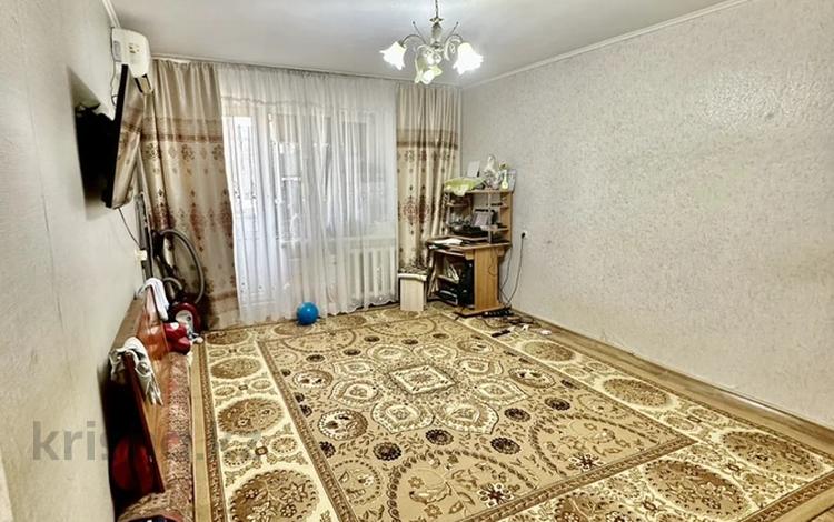 1-комнатная квартира, 33 м², 5/5 этаж, Скоробогатова 67 — Галактика