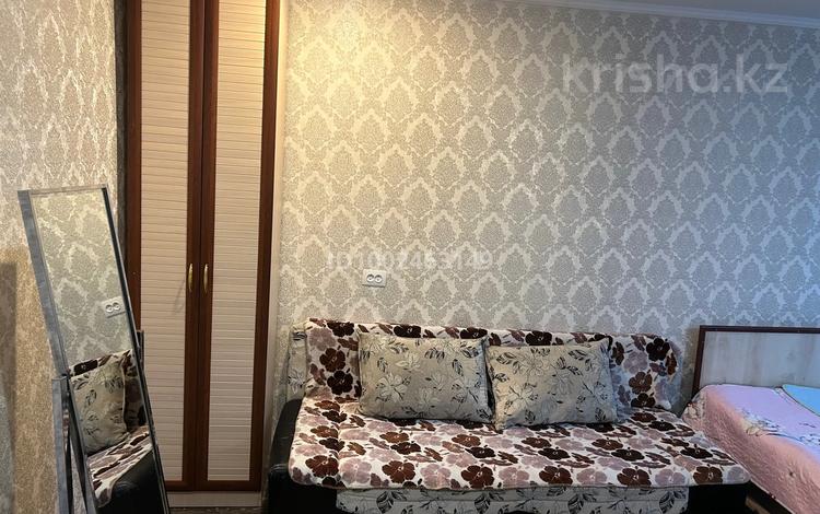 1-бөлмелі пәтер · 32 м² · 2/5 қабат, мкр Юго-Восток, Язева 11 — Район Каргу , вся инфраструктура рядом, бағасы: 135 000 ₸ в Караганде, Казыбек би р-н — фото 2