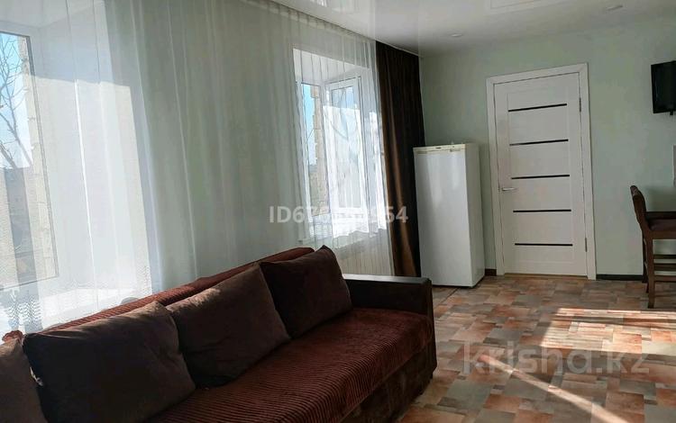2-комнатная квартира · 36 м² · 5/5 этаж, Майкудук за 180 000 ₸ в Караганде, Алихана Бокейханова р-н — фото 7