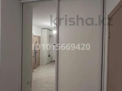 2-комнатная квартира · 65 м² · 4/10 этаж, мкр Старый Аэропорт, Самал 102 за 250 000 ₸ в Уральске