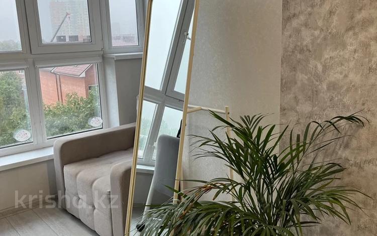 3-комнатная квартира · 77 м² · 7/9 этаж, Жамбыла — Кабанбай батыра/айтиева за 60 000 ₸ в Алматы, Алмалинский р-н — фото 2