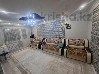 2-комнатная квартира · 45 м² · 4/5 этаж, Майкудук, 16й микрорайон 5 за 10.8 млн ₸ в Караганде, Алихана Бокейханова р-н