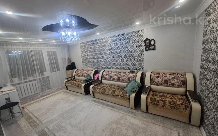 2-комнатная квартира · 45 м² · 4/5 этаж, Майкудук, 16й микрорайон 5 за 10.8 млн ₸ в Караганде, Алихана Бокейханова р-н — фото 2