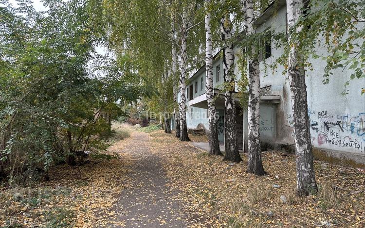 Свободное назначение, офисы, магазины и бутики, склады, общепит, салоны красоты, бани, гостиницы и зоны отдыха, медцентры и аптеки, образование, развлечения · 1200 м² за 77 млн ₸ в Мерей (Селекция) — фото 2