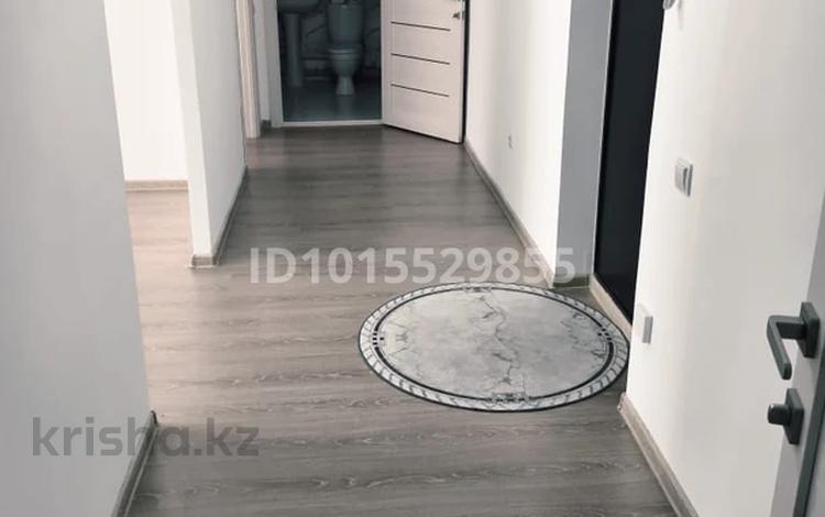 2-комнатная квартира · 72 м² · 4/9 этаж, Квартал 1 2 за 220 000 ₸ в Алматы, Алатауский р-н — фото 2