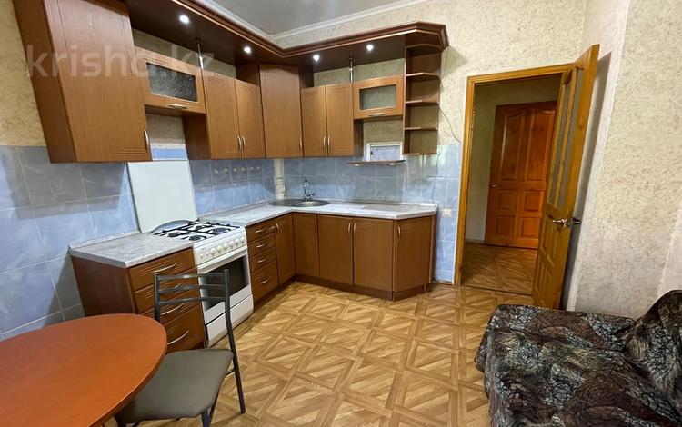1-бөлмелі пәтер · 43 м² · 5/5 қабат, мкр Аксай-3 — момышулы толеби, бағасы: 25 млн ₸ в Алматы, Ауэзовский р-н — фото 3
