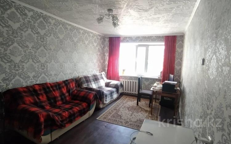3-комнатная квартира · 64 м² · 3/5 этаж, Майкудук, мкр Восток-1 за 18 млн ₸ в Караганде, Алихана Бокейханова р-н — фото 2