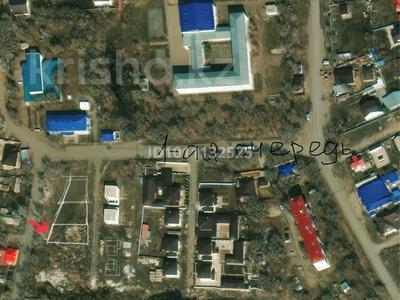 Участок · 10 соток, 1-ый микрорайон — Напротив Мичуринской школы за 25 млн ₸ в Уральске