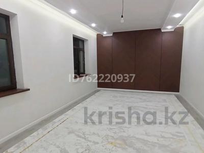 Отдельный дом · 5 комнат · 203 м² · 8 сот., мкр Достык , Достық ш/а 26 — Егенбұлақ пен Асар көшесінің қиылысы за 42 млн 〒 в Шымкенте, Абайский р-н