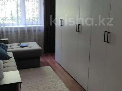 3-комнатная квартира, 60 м², 4 этаж, мкр №2 18 за 35.5 млн 〒 в Алматы, Ауэзовский р-н