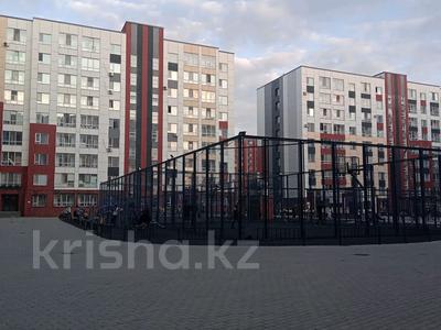 3-комнатная квартира, 65 м², 4/9 этаж, Нажимеденова за 28 млн 〒 в Астане, Сарайшык р-н