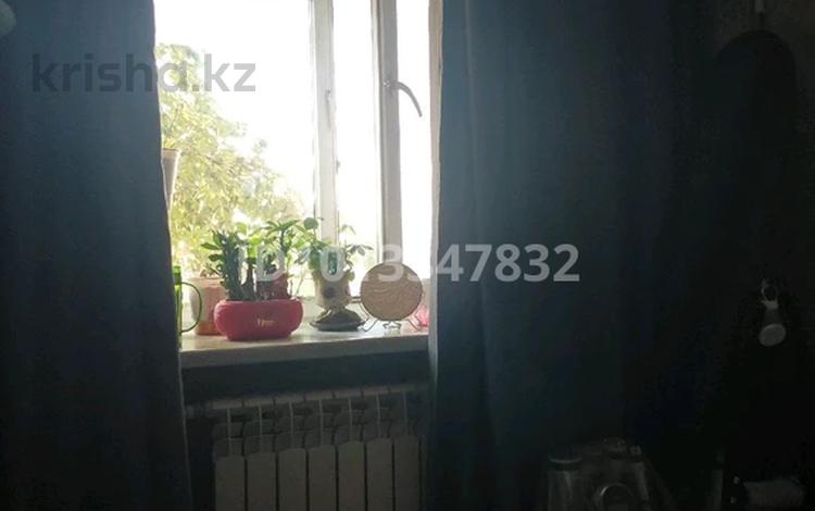 3-комнатная квартира · 55 м² · 2/5 этаж, Майкудук, Майкудук, 12й микрорайон 4 — Горняк за 12.8 млн ₸ в Караганде, Алихана Бокейханова р-н — фото 3