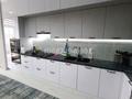 2-бөлмелі пәтер · 88.2 м², Есенберлина 1, бағасы: 37 млн ₸ в Уральске