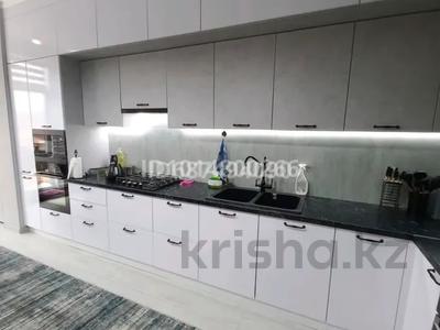 2-бөлмелі пәтер · 88.2 м², Есенберлина 1, бағасы: 37 млн ₸ в Уральске