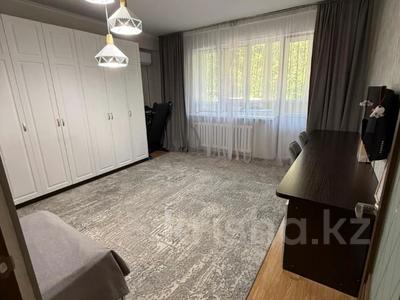3-бөлмелі пәтер · 90 м² · 1/5 қабат, Халлиулина, бағасы: 61 млн ₸ в Алматы, Медеуский р-н