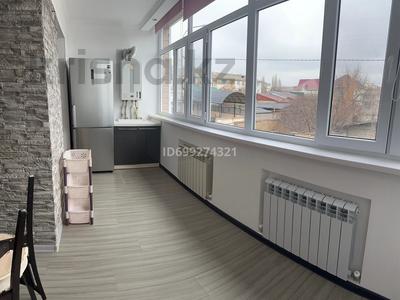 3-комнатная квартира · 60 м² · 2/2 этаж, 4 мкр. 4А за 200 000 ₸ в Шымкенте, Туран р-н