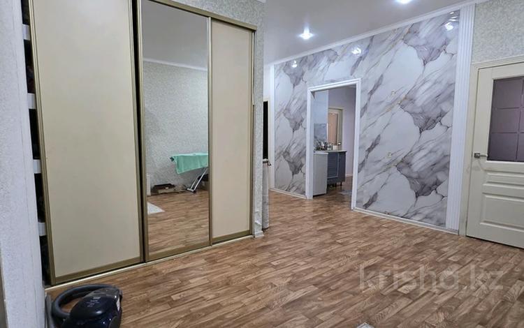 3-бөлмелі пәтер · 97 м² · 7/11 қабат, 29-й мкр. 24, бағасы: 30 млн ₸ в Актау, 18-й мкр  — фото 2