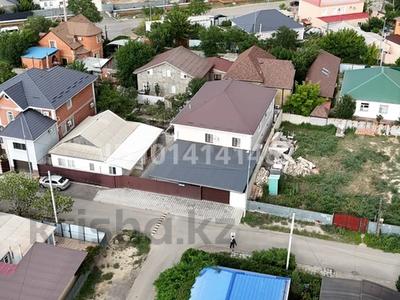 Жеке үй · 6 бөлме · 309 м² · 8 жүзд., Маншук Маметова 48, бағасы: 65 млн ₸ в Атырау, мкр Жилгородок