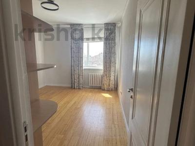 4-бөлмелі пәтер · 83 м² · 11/12 қабат, Валиханова 1 — В центре правого берега пересеч. ул.Иманова, бағасы: 43 млн ₸ в Астане, Алматы р-н