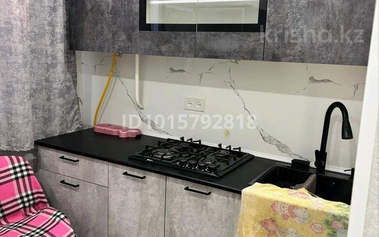 1-бөлмелі пәтер · 33 м² · 1/5 қабат, Гагарина, бағасы: 100 000 ₸ в Уральске — фото 2