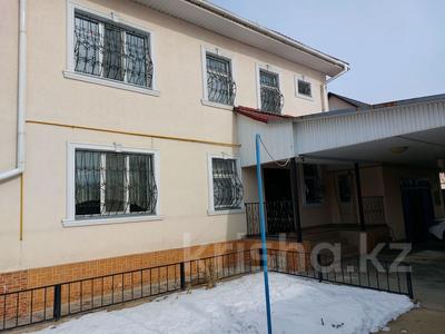 Отдельный дом • 6 комнат • 270 м² • 8 сот., Жангузина 78 за 55 млн 〒 в Каскелене