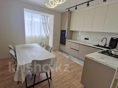 2-комнатная квартира · 79.5 м² · 3/5 этаж, Кеменгер 49 — 10 мкрн за 36.1 млн 〒 в Уральске