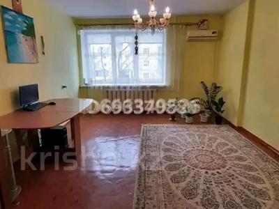 4-бөлмелі пәтер, 78 м², 3/10 қабат, мкр 11 111, бағасы: 24 млн 〒 в Актобе, мкр 11