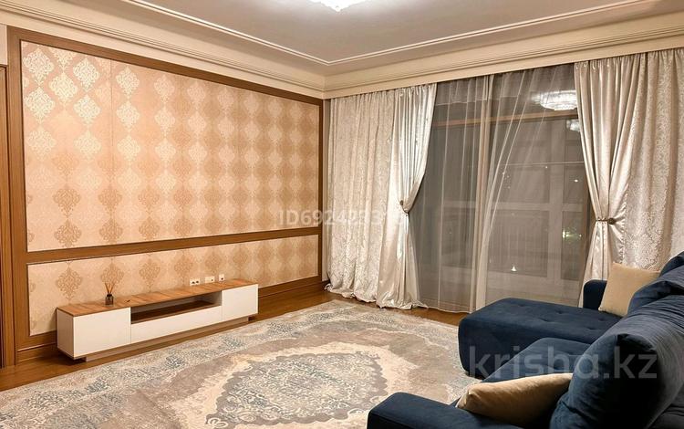 3-комнатная квартира, 145 м², 2/21 этаж помесячно, Аскарова 6 за 780 000 〒 в Алматы, Бостандыкский р-н — фото 2
