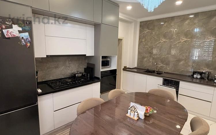 4-комнатная квартира · 125 м² · 9/10 этаж, 29-й мкр 220 за 50 млн ₸ в Актау — фото 2