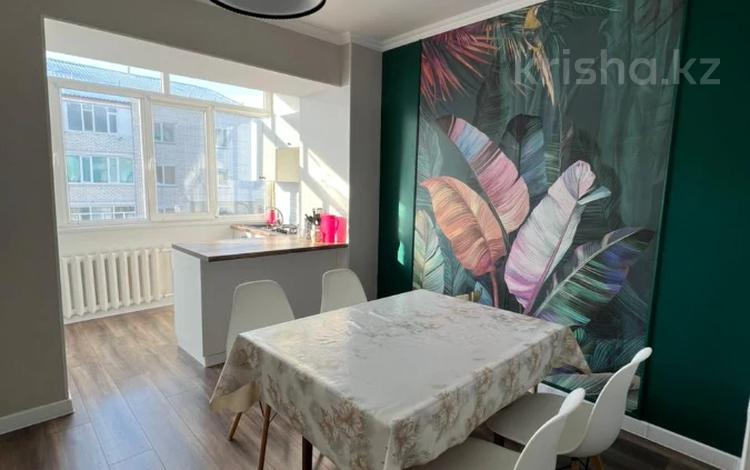 3-комнатная квартира · 85 м² · 4/5 этаж, мкр Кадыра Мырза-Али 3 — Sulpak за 35.5 млн ₸ в Уральске — фото 2