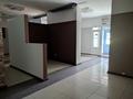 Офисы, магазины и бутики, кабинеты и рабочие места · 195 м² за 487 500 ₸ в Усть-Каменогорске — фото 4