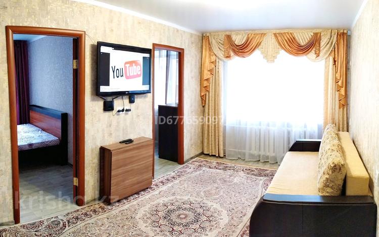 4-бөлмелі пәтер, 70 м², 2/5 қабат тәулігіне, Аль фараби 43 — Абая, бағасы: 23 000 〒 в Костанае — фото 2