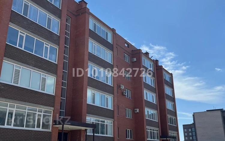 3-бөлмелі пәтер · 125 м² · 3/5 қабат, мкр. Алтын орда 20б, бағасы: 31 млн 〒 в Актобе — фото 2