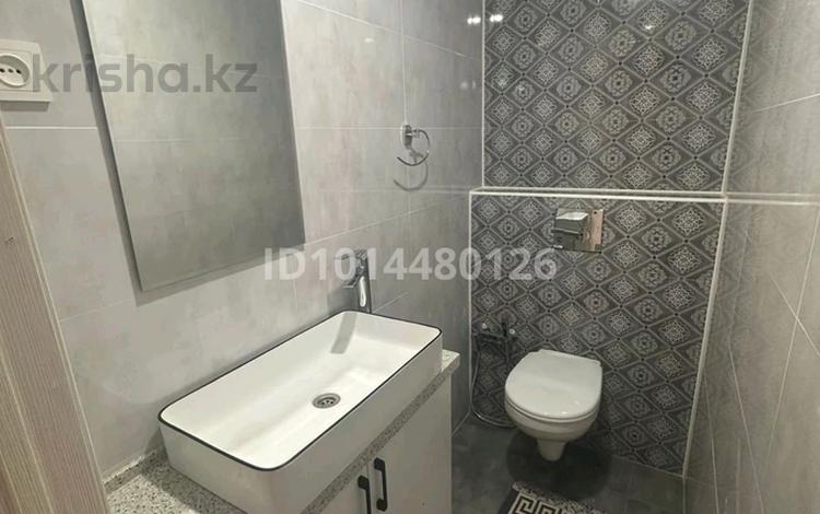 1-бөлмелі пәтер · 60 м² · 8/10 қабат, Аубай Байгазиев 35б, бағасы: 35 млн ₸ в Каскелене — фото 2