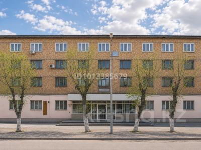 Офисы, образование, кабинеты и рабочие места, студии · 50.7 м² за 177 450 ₸ в Караганде, Казыбек би р-н