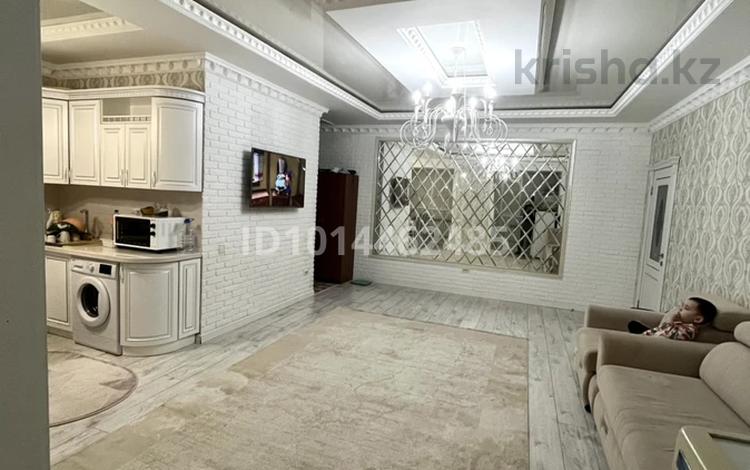 2-комнатная квартира · 63 м² · 3/5 этаж, мкр. Алтын орда 18гК1 за 27 млн ₸ в Актобе — фото 2