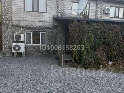 Дом · 4 комнаты · 250 м², Кенжегулова 3а за 150 000 〒 в Байсерке