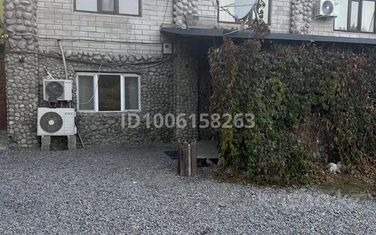 Дом · 4 комнаты · 250 м², Кенжегулова 3а за 150 000 〒 в Байсерке — фото 2