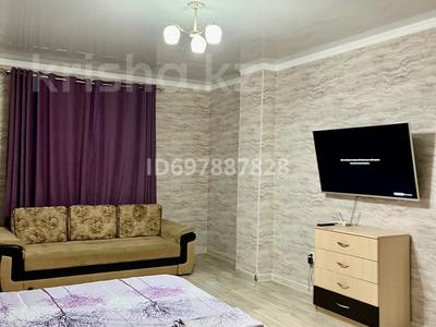 1-бөлмелі пәтер, 45 м², 4/7 қабат тәулік бойы, 17-й мкр 46, бағасы: 10 000 〒 в Актау, 17-й мкр