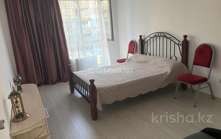 2-бөлмелі пәтер · 70.8 м² · 7/10 қабат, мкр. Шугыла 340/36 - 340/36 к11, 340/33 - 340/33 к11, бағасы: 35 млн ₸ в Алматы, Наурызбайский р-н — фото 2