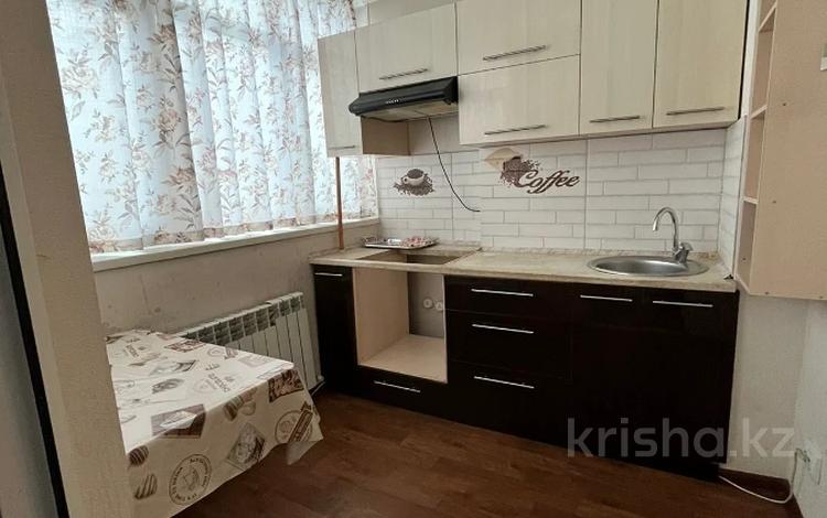 1-комнатная квартира, 45 м², 13/17 этаж, Мамыр-1 — ШАЛЯПИНА