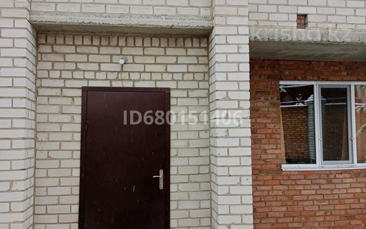 Жеке үй • 5 бөлмелер • 200 м² • 8 сот., Переулок Калбинский, бағасы: 48 млн 〒 в Куленовке — фото 2