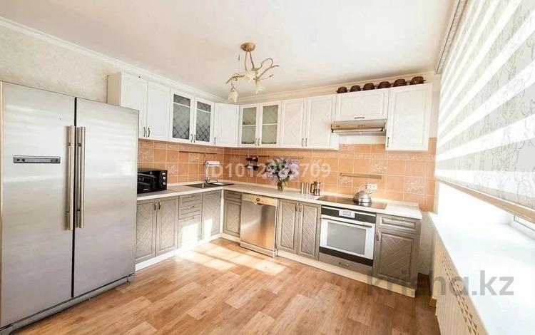 3-бөлмелі пәтер · 93.4 м² · 3/5 қабат, мкр Новый Город, Мкр Новый Город, Гоголя 46/3, бағасы: 45.8 млн ₸ в Караганде, Казыбек би р-н — фото 2