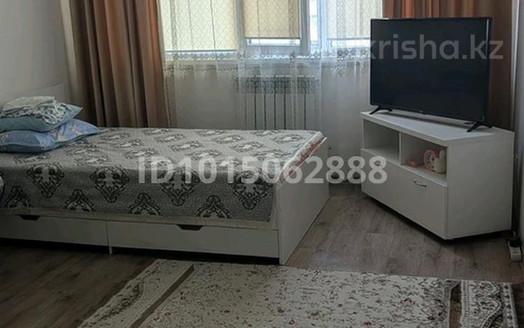 1-бөлмелі пәтер · 44 м² · 6/9 қабат, Шұғыла ш/а. 341/3к7, бағасы: 28 млн ₸ в Алматы, Наурызбайский р-н — фото 2