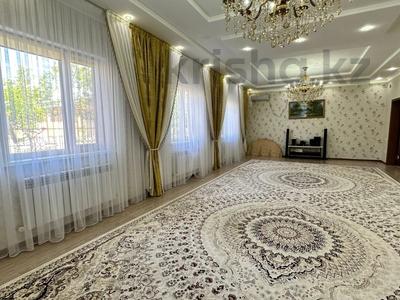 Отдельный дом · 5 комнат · 285.7 м² · 8.7 сот., мкр Атырау, Айнабулак 11 за 60 млн ₸